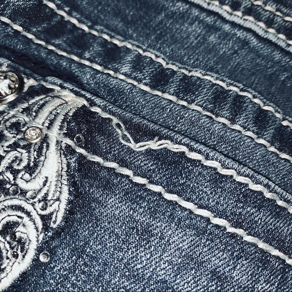 Dark wash Miss Me Bootcut Jeans Waist 27